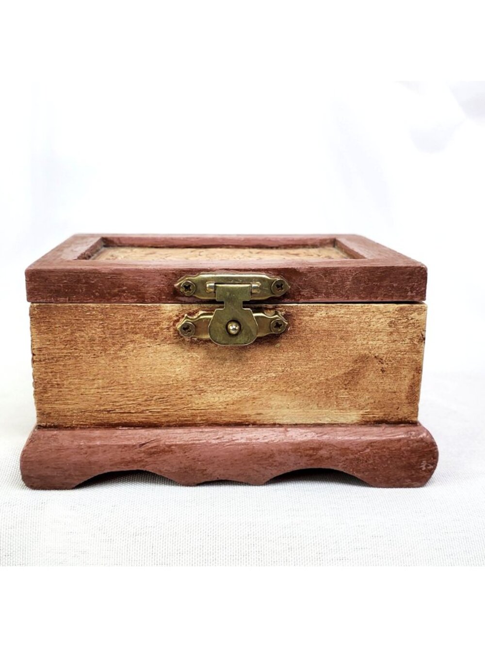 VTG Hand-Carved Wooden Jewelry Trinket Box With Floral Design & Brass Latch - Picture 7 of 13